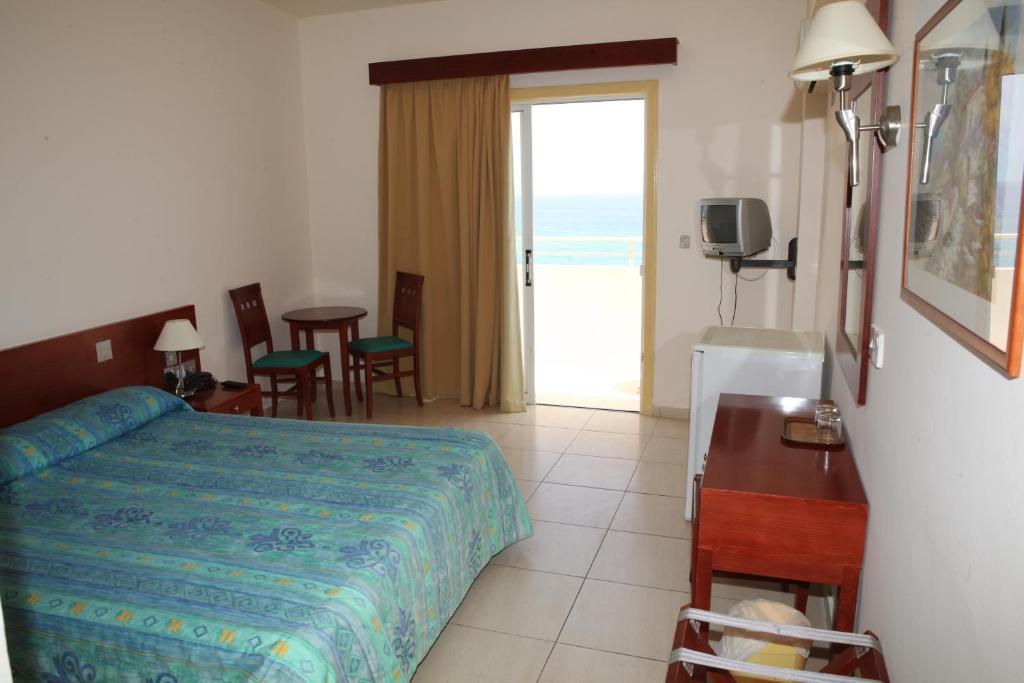 Iris Beach Hotel Protaras Quarto foto